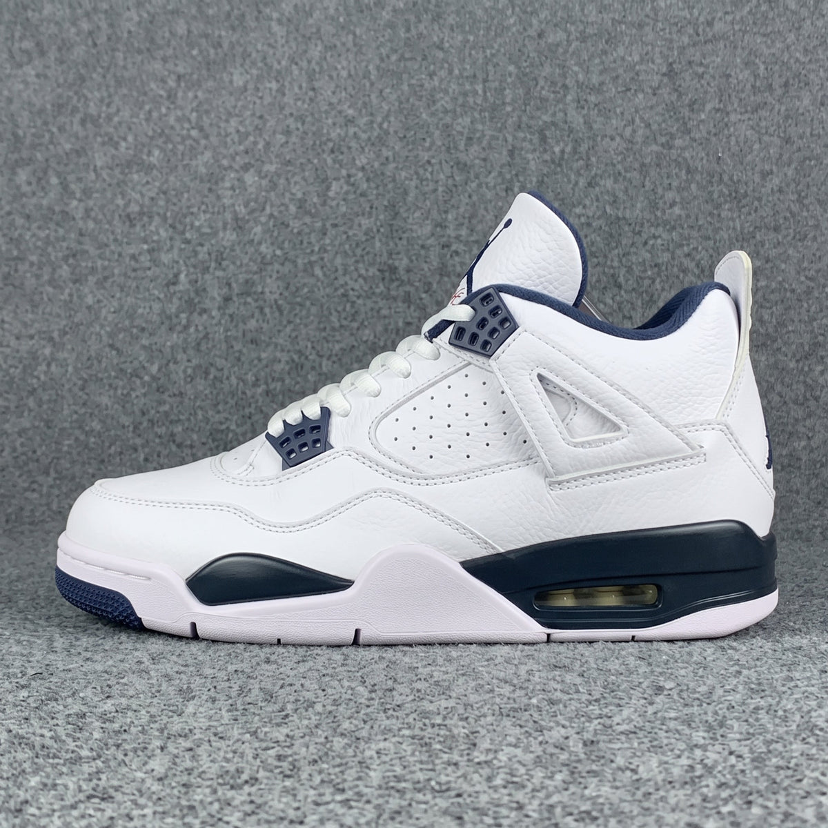 Air Jordan 4 Retro LS 'Columbia'