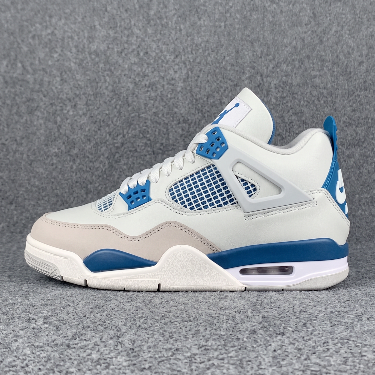 Air Jordan 4 Retro 'Military Blue' 2024