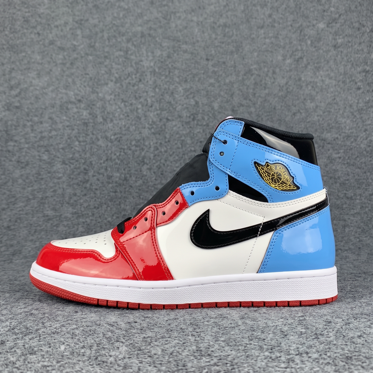 Air Jordan 1 Retro High OG 'Fearless'