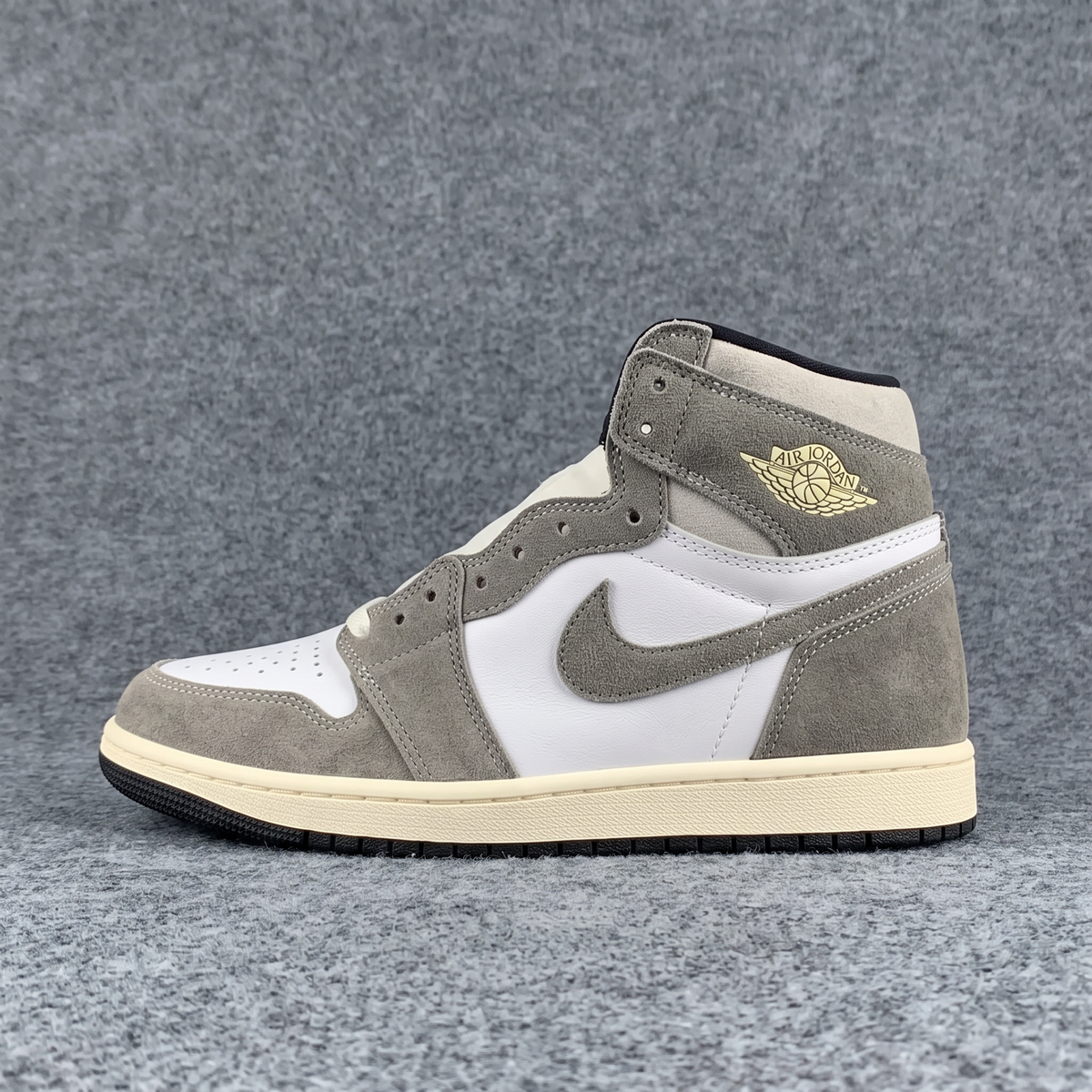 Air Jordan 1 Retro High OG 'Washed Black'