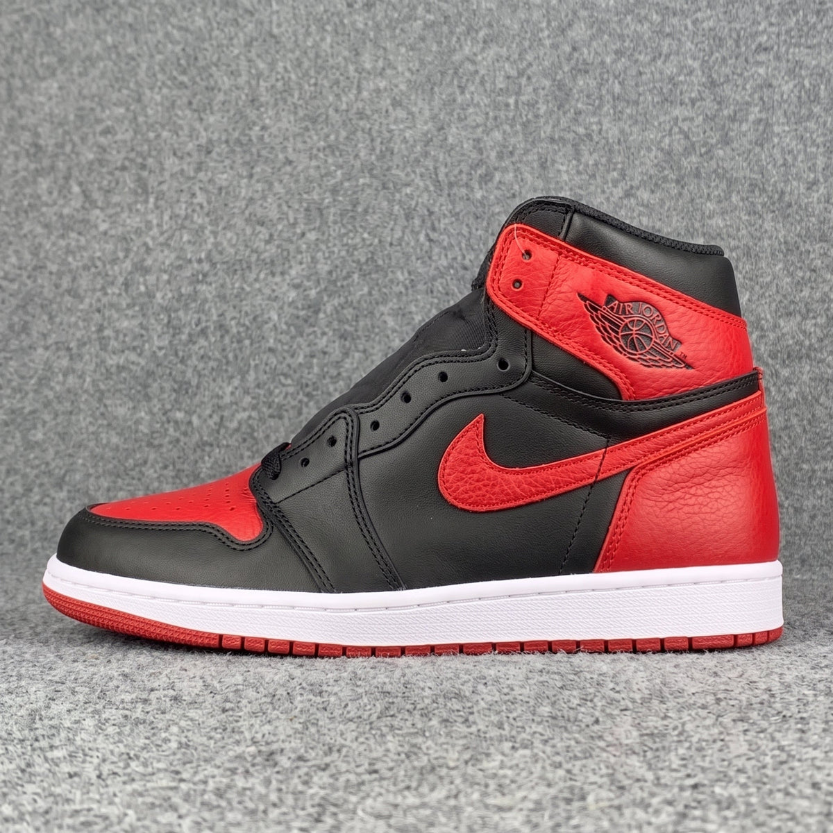 Air Jordan 1 Retro High OG 'Banned' 2016